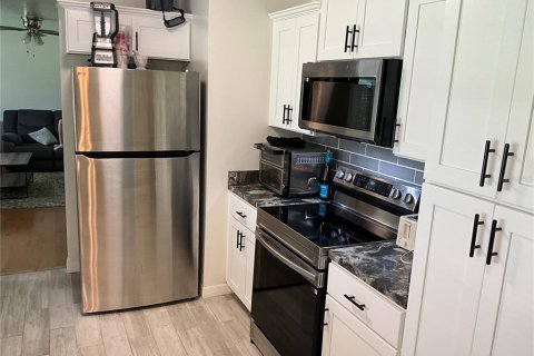 Casa en venta en Belleview, Florida, 2 dormitorios, 140.1 m2 № 1817373 - foto 18