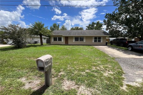 Casa en venta en Belleview, Florida, 2 dormitorios, 140.1 m2 № 1817373 - foto 1