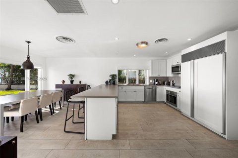 Villa ou maison à vendre à Key Biscayne, Floride: 5 chambres, 286.6 m2 № 2307389 - photo 18