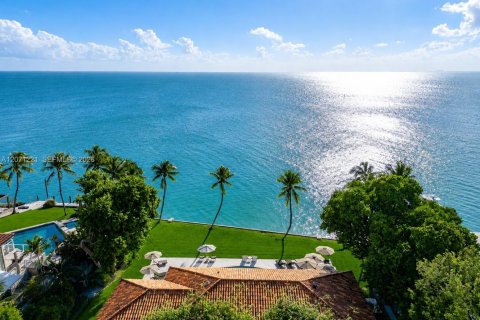 Villa ou maison à Key Biscayne, Floride 5 chambres, 286.6 m2 № 2307389