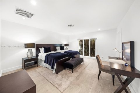 Villa ou maison à vendre à Key Biscayne, Floride: 5 chambres, 286.6 m2 № 2307389 - photo 25