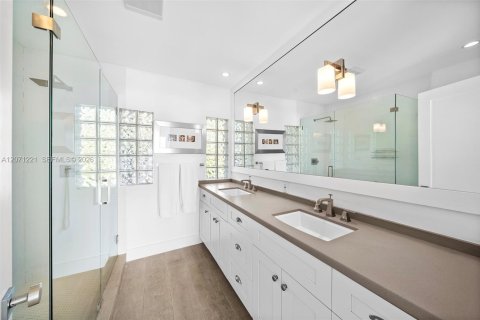 Villa ou maison à vendre à Key Biscayne, Floride: 5 chambres, 286.6 m2 № 2307389 - photo 28