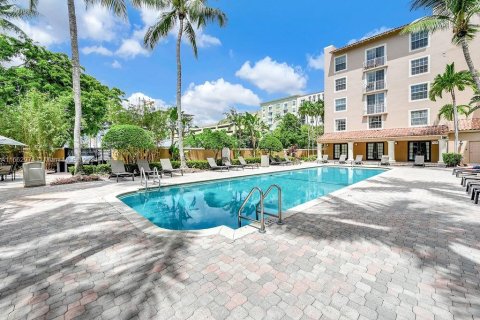 Condo in Hollywood, Florida, 1 bedroom  № 1763978 - photo 8