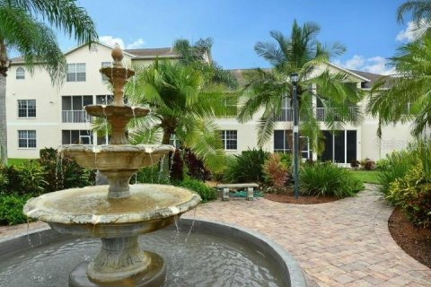 Condominio en alquiler en Sarasota, Florida, 2 dormitorios, 99.22 m2 № 1217730 - foto 1