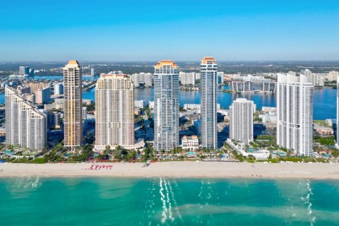 Copropriété à louer à Sunny Isles Beach, Floride: 4 chambres, 277.5 m2 № 2275790 - photo 5