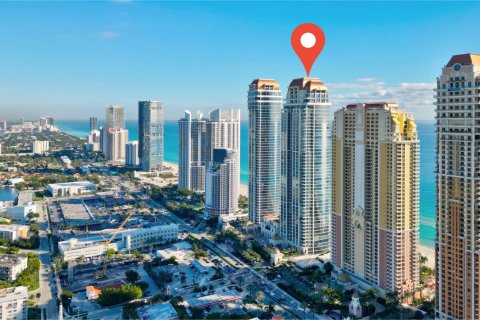 Copropriété à louer à Sunny Isles Beach, Floride: 4 chambres, 277.5 m2 № 2275790 - photo 2