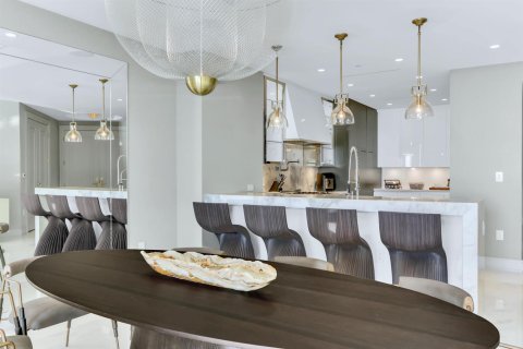 Copropriété à louer à Sunny Isles Beach, Floride: 4 chambres, 277.5 m2 № 2275790 - photo 16