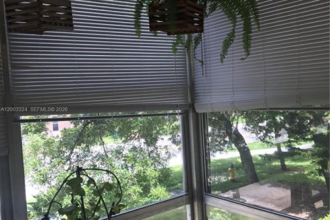 Condominio en venta en Sunny Isles Beach, Florida, 2 dormitorios, 87.33 m2 № 2066780 - foto 1