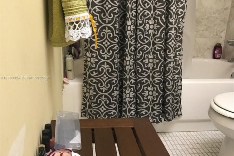 Condominio en venta en Sunny Isles Beach, Florida, 2 dormitorios, 87.33 m2 № 2066780 - foto 3