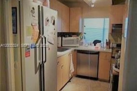 Condominio en venta en Sunny Isles Beach, Florida, 2 dormitorios, 87.33 m2 № 2066780 - foto 4