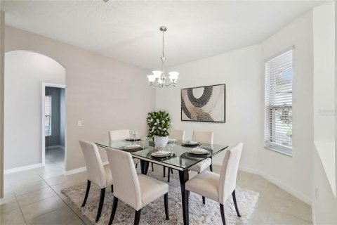 House in Poinciana, Florida 3 bedrooms, 168.8 sq.m. № 1440804 - photo 13
