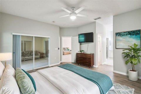 House in Poinciana, Florida 3 bedrooms, 168.8 sq.m. № 1440804 - photo 21