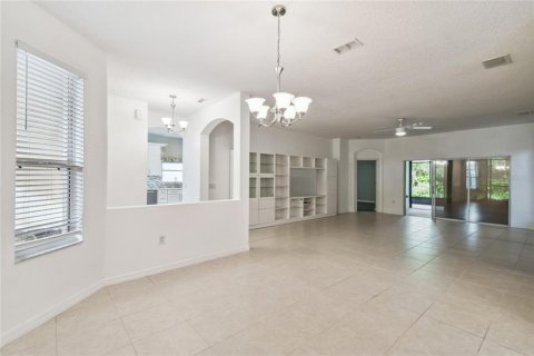 House in Poinciana, Florida 3 bedrooms, 168.8 sq.m. № 1440804 - photo 12