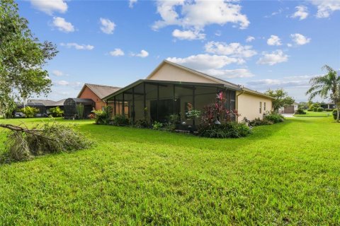 House in Poinciana, Florida 3 bedrooms, 168.8 sq.m. № 1440804 - photo 3