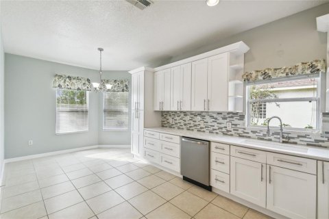 House in Poinciana, Florida 3 bedrooms, 168.8 sq.m. № 1440804 - photo 16