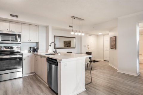 Condo in West Palm Beach, Florida, 2 bedrooms  № 1954259 - photo 10