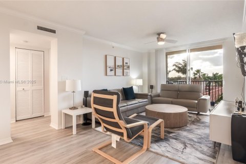 Condo in West Palm Beach, Florida, 2 bedrooms  № 1954259 - photo 6