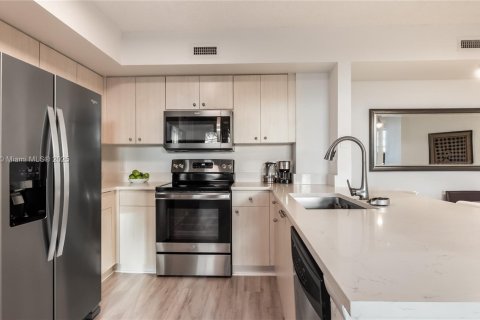 Condo in West Palm Beach, Florida, 2 bedrooms  № 1954259 - photo 3