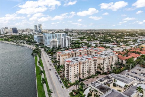 Condo in West Palm Beach, Florida, 2 bedrooms  № 1954259 - photo 29