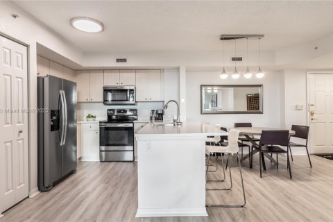 Condo in West Palm Beach, Florida, 2 bedrooms  № 1954259 - photo 9