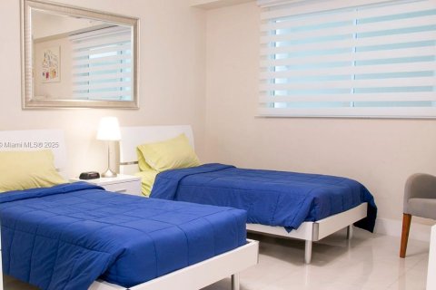 Copropriété à louer à Sunny Isles Beach, Floride: 2 chambres, 116.59 m2 № 1928333 - photo 3