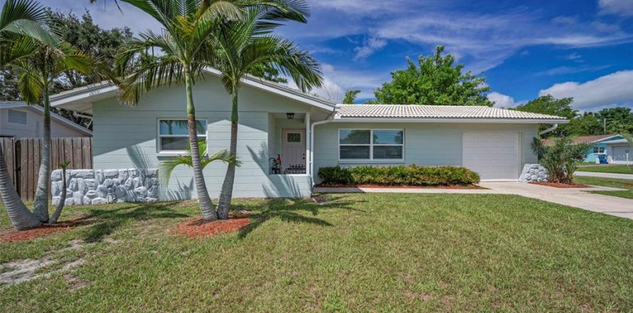 Villa ou maison à Seminole, Floride 2 chambres, 105.72 m2 № 1903743
