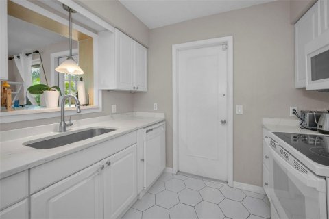 Villa ou maison à vendre à Seminole, Floride: 2 chambres, 105.72 m2 № 1903743 - photo 14