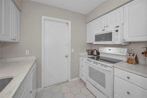 Villa ou maison à vendre à Seminole, Floride: 2 chambres, 105.72 m2 № 1903743 - photo 13
