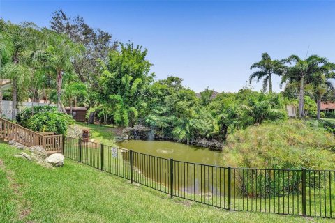 Villa ou maison à vendre à Southwest Ranches, Floride: 8 chambres, 257.9 m2 № 2145781 - photo 10