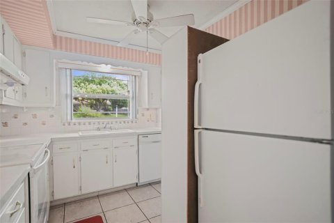 House in Clearwater, Florida 3 bedrooms, 125.33 sq.m. № 1866480 - photo 9