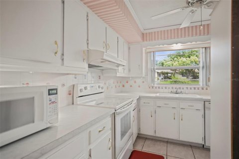 House in Clearwater, Florida 3 bedrooms, 125.33 sq.m. № 1866480 - photo 8