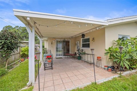 House in Clearwater, Florida 3 bedrooms, 125.33 sq.m. № 1866480 - photo 25