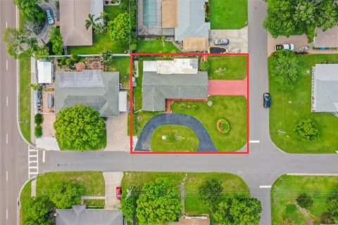 House in Clearwater, Florida 3 bedrooms, 125.33 sq.m. № 1866480 - photo 4