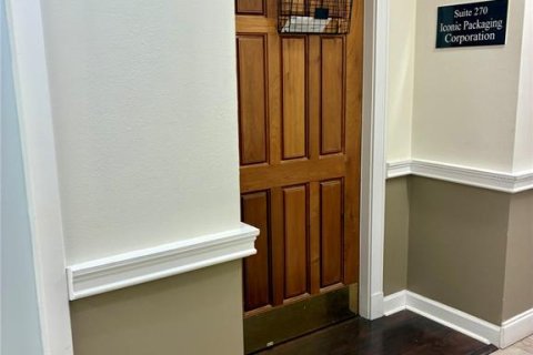 Propiedad comercial en alquiler en Tampa, Florida, 2912.67 m2 № 1828528 - foto 6