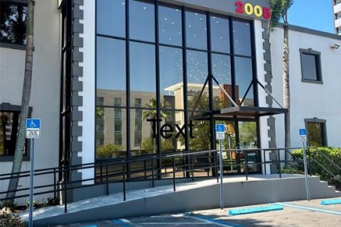 Propiedad comercial en alquiler en Tampa, Florida, 2912.67 m2 № 1828528 - foto 23