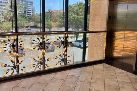Propiedad comercial en alquiler en Tampa, Florida, 2912.67 m2 № 1828528 - foto 4
