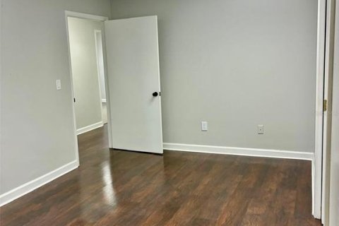 Propiedad comercial en alquiler en Tampa, Florida, 2912.67 m2 № 1828528 - foto 11