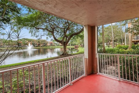 Condo in Coconut Creek, Florida, 3 bedrooms  № 2050190 - photo 27