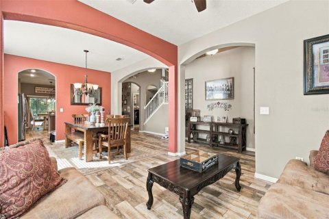 Casa en venta en Spring Hill, Florida, 5 dormitorios, 298.22 m2 № 2384087 - foto 8