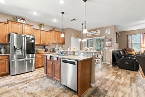 Casa en venta en Spring Hill, Florida, 5 dormitorios, 298.22 m2 № 2384087 - foto 12