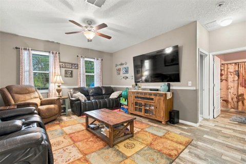 Casa en venta en Spring Hill, Florida, 5 dormitorios, 298.22 m2 № 2384087 - foto 16