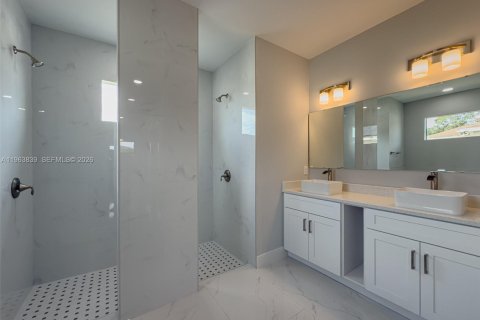 Villa ou maison à vendre à Lehigh Acres, Floride: 3 chambres, 159.51 m2 № 2025493 - photo 19