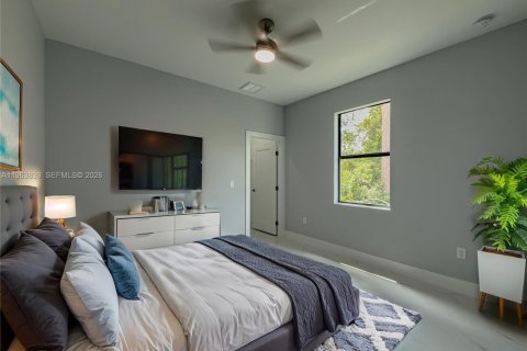 Villa ou maison à vendre à Lehigh Acres, Floride: 3 chambres, 159.51 m2 № 2025493 - photo 23