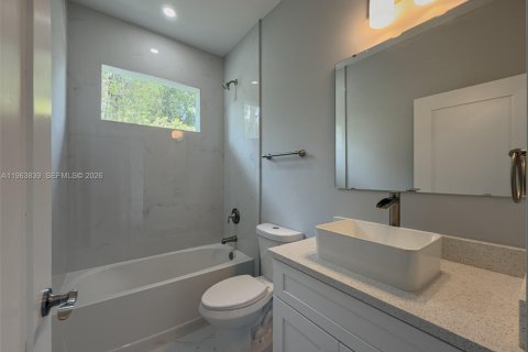 Villa ou maison à vendre à Lehigh Acres, Floride: 3 chambres, 159.51 m2 № 2025493 - photo 26