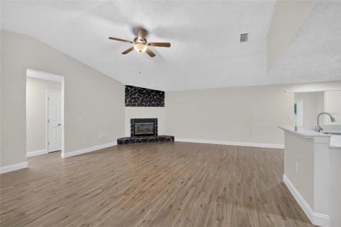 Villa ou maison à vendre à Wesley Chapel, Floride: 5 chambres, 294.59 m2 № 2277264 - photo 12