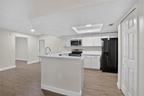 Villa ou maison à vendre à Wesley Chapel, Floride: 5 chambres, 294.59 m2 № 2277264 - photo 13
