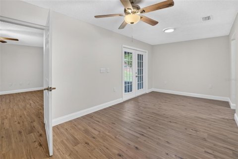 Villa ou maison à vendre à Wesley Chapel, Floride: 5 chambres, 294.59 m2 № 2277264 - photo 30