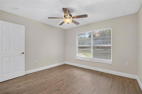 Villa ou maison à vendre à Wesley Chapel, Floride: 5 chambres, 294.59 m2 № 2277264 - photo 24