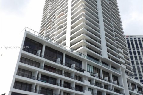 Купить кондоминиум в Майами, Флорида 1 спальня, 79.9м2, № 2005479 - фото 23