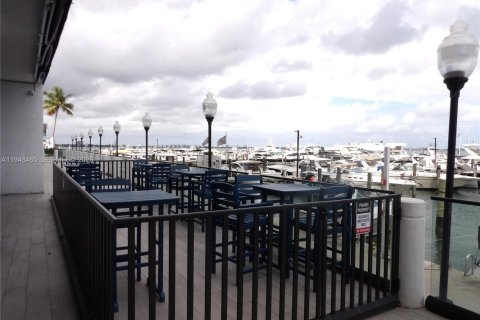 Купить кондоминиум в Майами, Флорида 1 спальня, 79.9м2, № 2005479 - фото 19